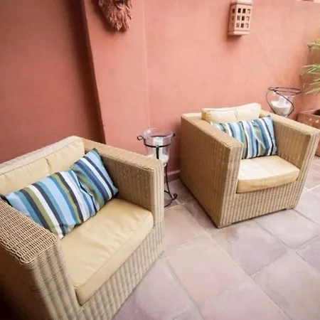 023 Enchanting 4 Bed Traditional Townhouse In Costa Holiday home Benalmadena